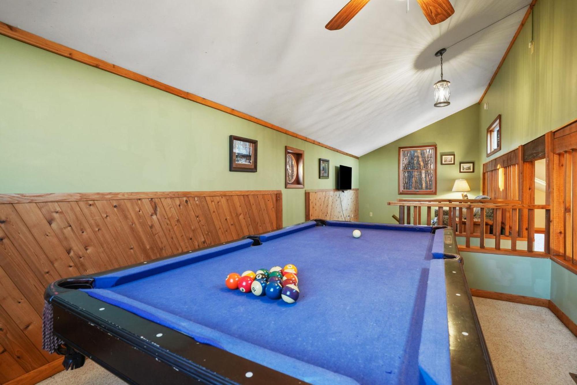 Hot Tub, Fireplace, Fire Pit, Pool Table, Grill, Ev, Pets, Hoa Hébergement de vacances